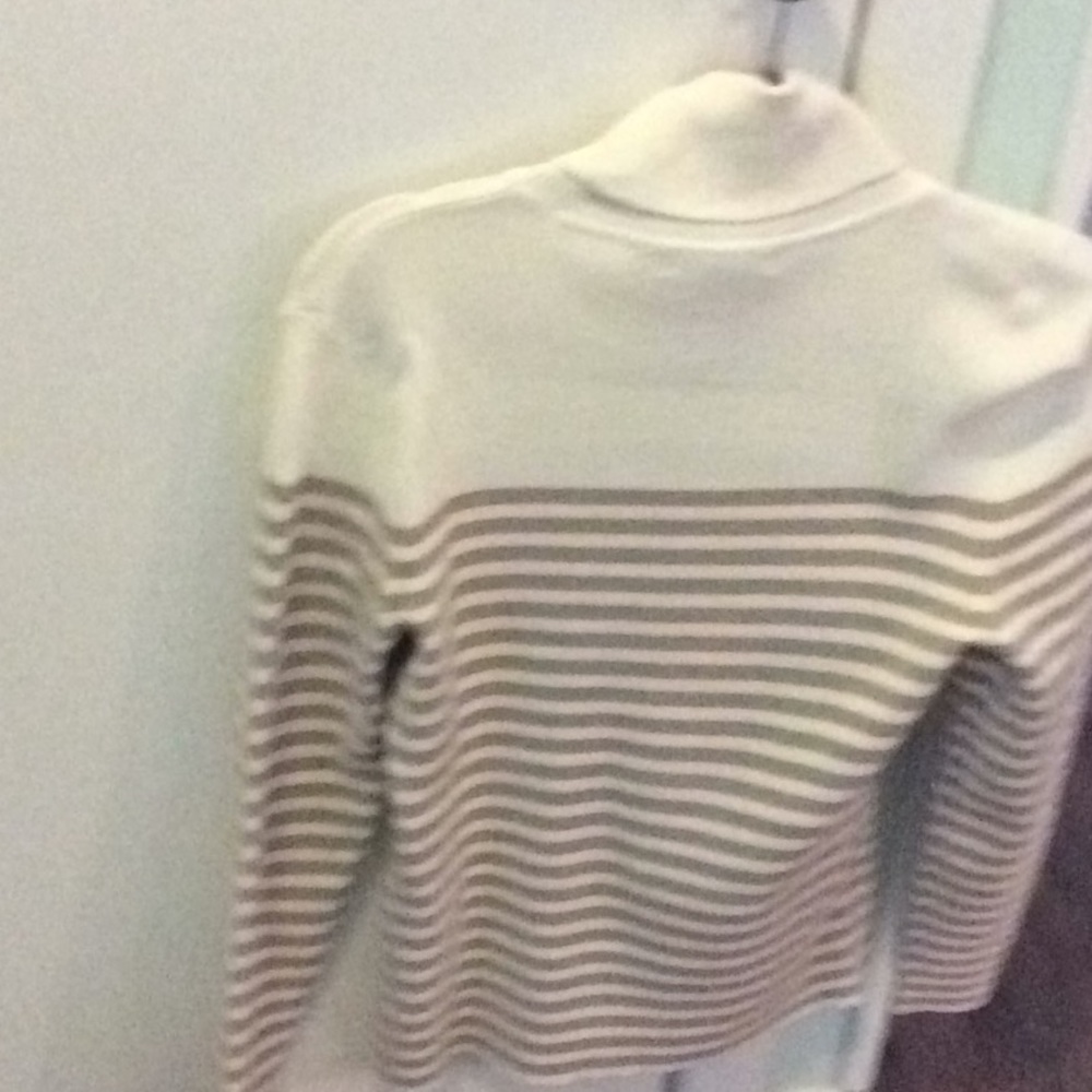 Sweater - Picture 2 of 4